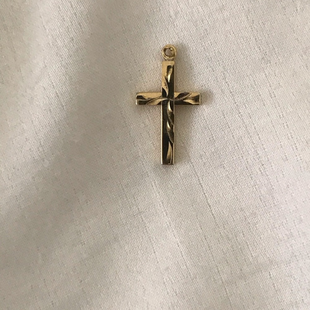 14 kt gold cross